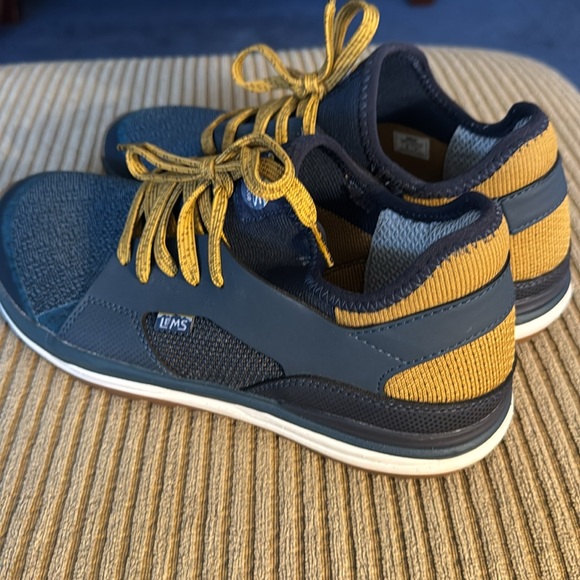 Men’s Lens hiking shoes size 11 - Picture 3 of 3